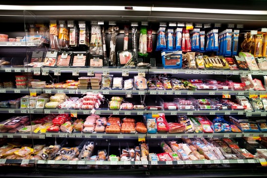 Kirto lietuviams: „Su euru pakilo kainos? Neskleiskit erezijų“