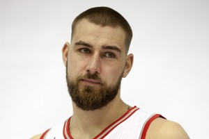 Jonas Valančiūnas laiko nešvaistė: metė svorį ir galando ginklus