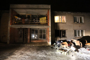 Tragiškas gaisras Kėdainių r.: 2 žmonės žuvę, apie 30 evakuota