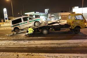 Vilniuje BMW taranavo tarnybinį policijos automobilį