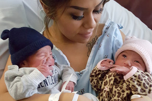 Metų sandūros pokštas: dvynukai gimė skirtingais metais