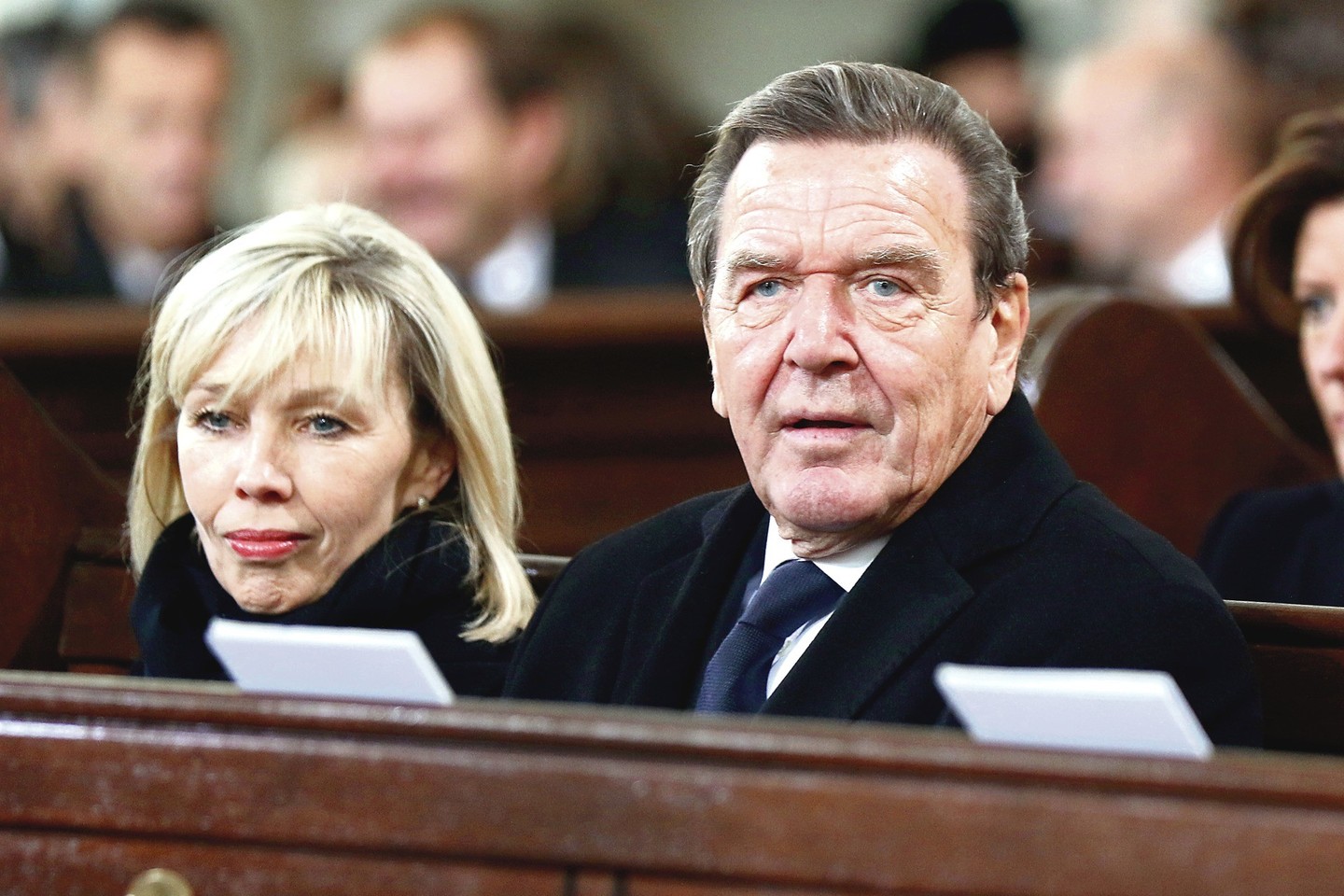 G.Schröderį su ketvirtąja žmona žurnaliste D.Köpf politika ir suvedė, ir išskyrė.