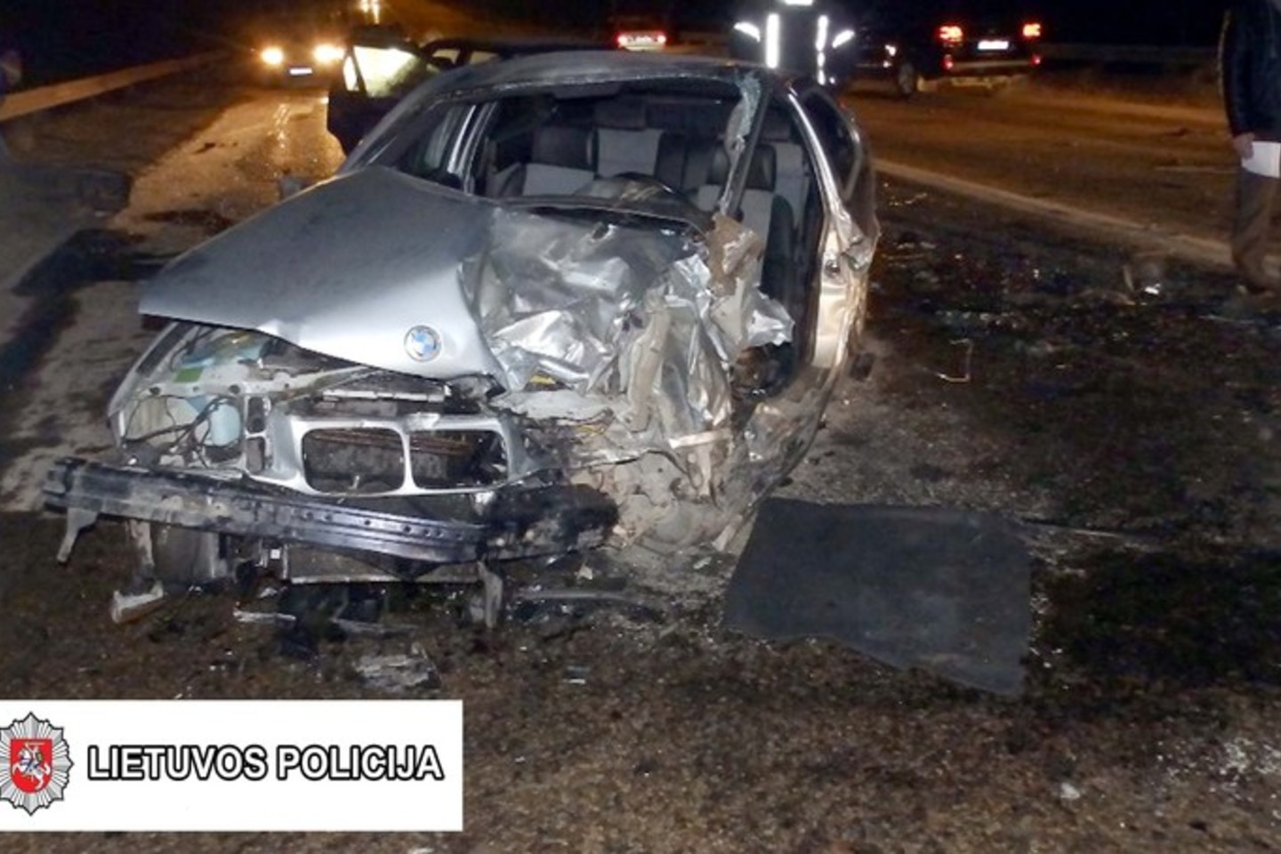 Po BMW ir „Audi“ susidūrimo ligoninėje atsidūrė 3 žmonės.