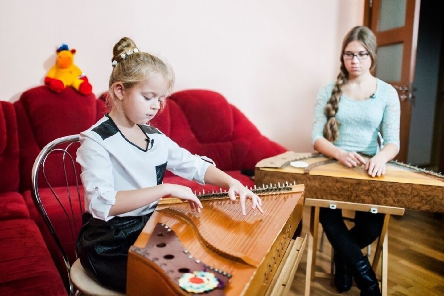 Sudėtinga liga sergančią „Išsipildymo akcijos“ herojukę gelbsti ir vaistai, ir muzika.