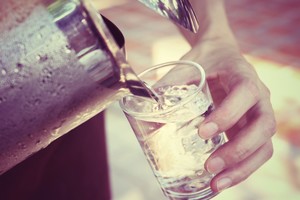 Jaunuoliai mėnesį gėrė tik vandenį: to jie tikrai nesitikėjo