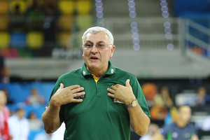 Lietuva nusisuko nuo krepšinio profesoriaus Jono Kazlausko?