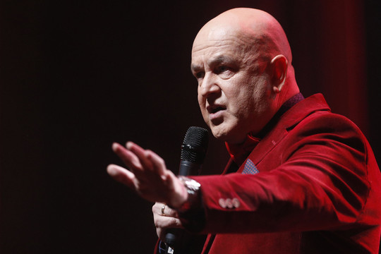 Svetima gėda: kaip Artūras Orlauskas bandė sportininkus juokinti