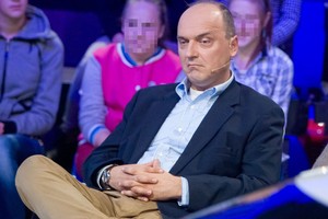 Publikos reakcija į alkoholikės juokelius pritrenkė žiūrovę