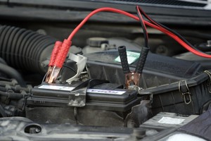 Būtina žinoti: kaip teisingai įkrauti akumuliatorių