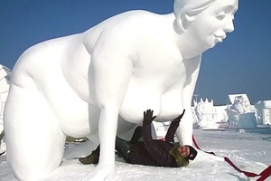 Kinai tirpo dėl „Lietuvaitės“ iš sniego