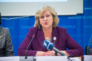 SAM siūlo plėsti priverstinį gydymą nuo alkoholizmo
