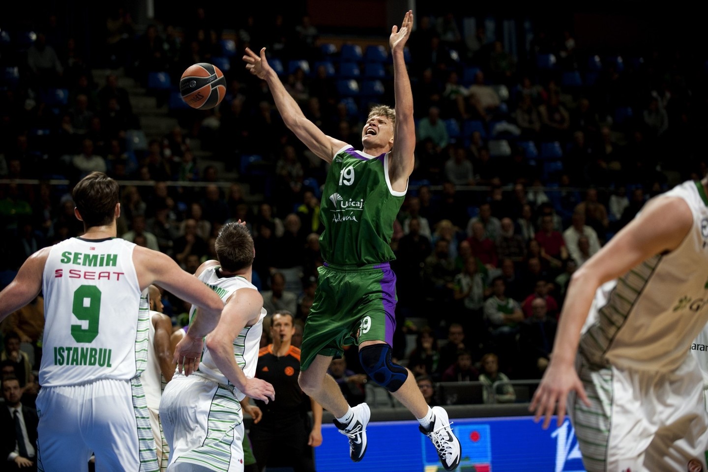 M.Kuzminskas apsirgo.