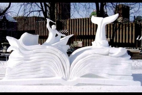 Pasaulio menininkai kūrė įvairiausias ledo skulptūras.<br>„Twitter“ nuotr.