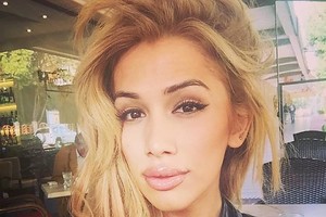 Transseksualė A. Landau pasidalijo nuotrauka, kurioje ji nuoga