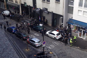 Belgija: rasti 3 mirtininkų, įtariamų Paryžiaus atakomis, diržai