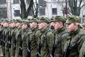 Ministerija suskato taisyti šauktinių sąrašus