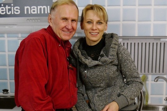 Cirko artistas žmonai priekaištauja ir dėl kelių minučių poilsio