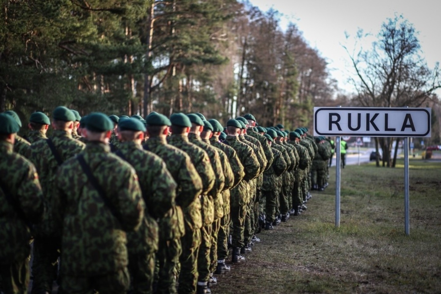 Pirmadienį paskelbti šaukimo į nuolatinę privalomąją pradinę karo tarnybą sąrašai.<br>I.Budzeikaitės nuotr.