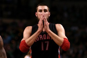 Jonas Valančiūnas kviečiamas atlikti privalomą karinę tarnybą