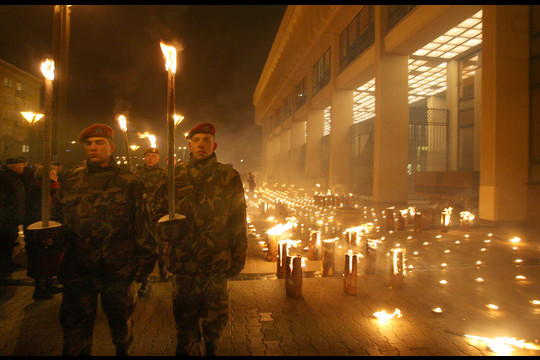 Sausio 13-osios Laisvės gynėjų dienos laužai. Prie Seimo. 2006 metai.<br>P.Lileikio nuotr. iš archyvo.