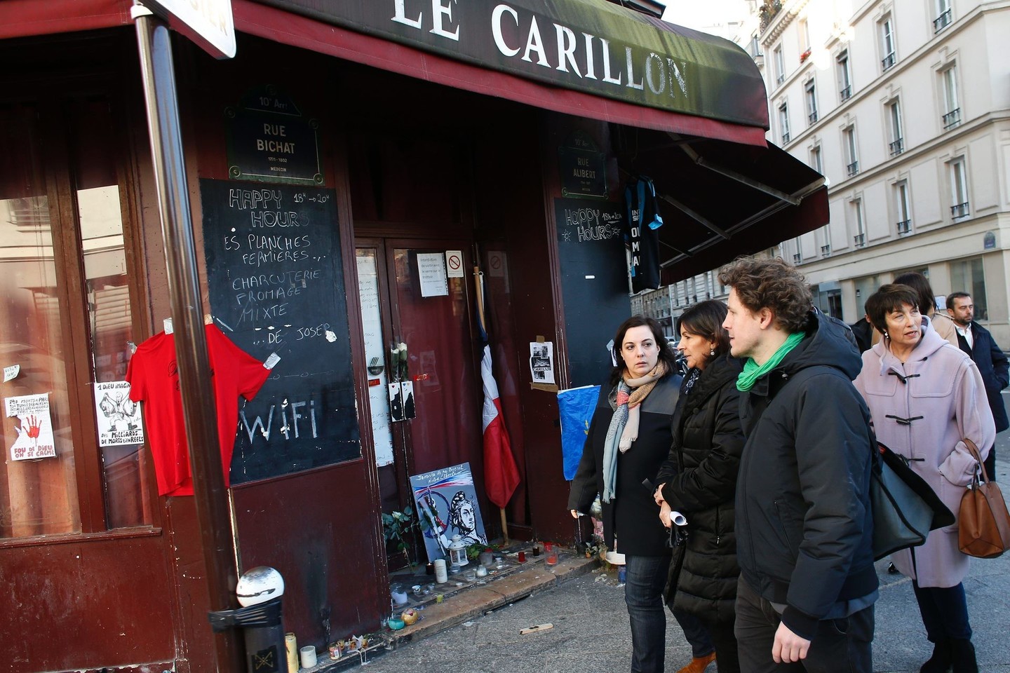 „Le Carillon“ buvo vienas iš aštuonių teroristų taikinių.