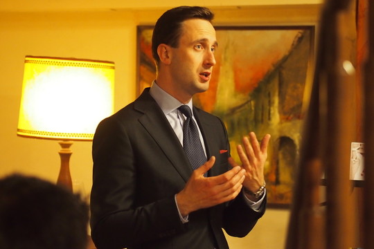 Penki „niekada“ vilkint kostiumą