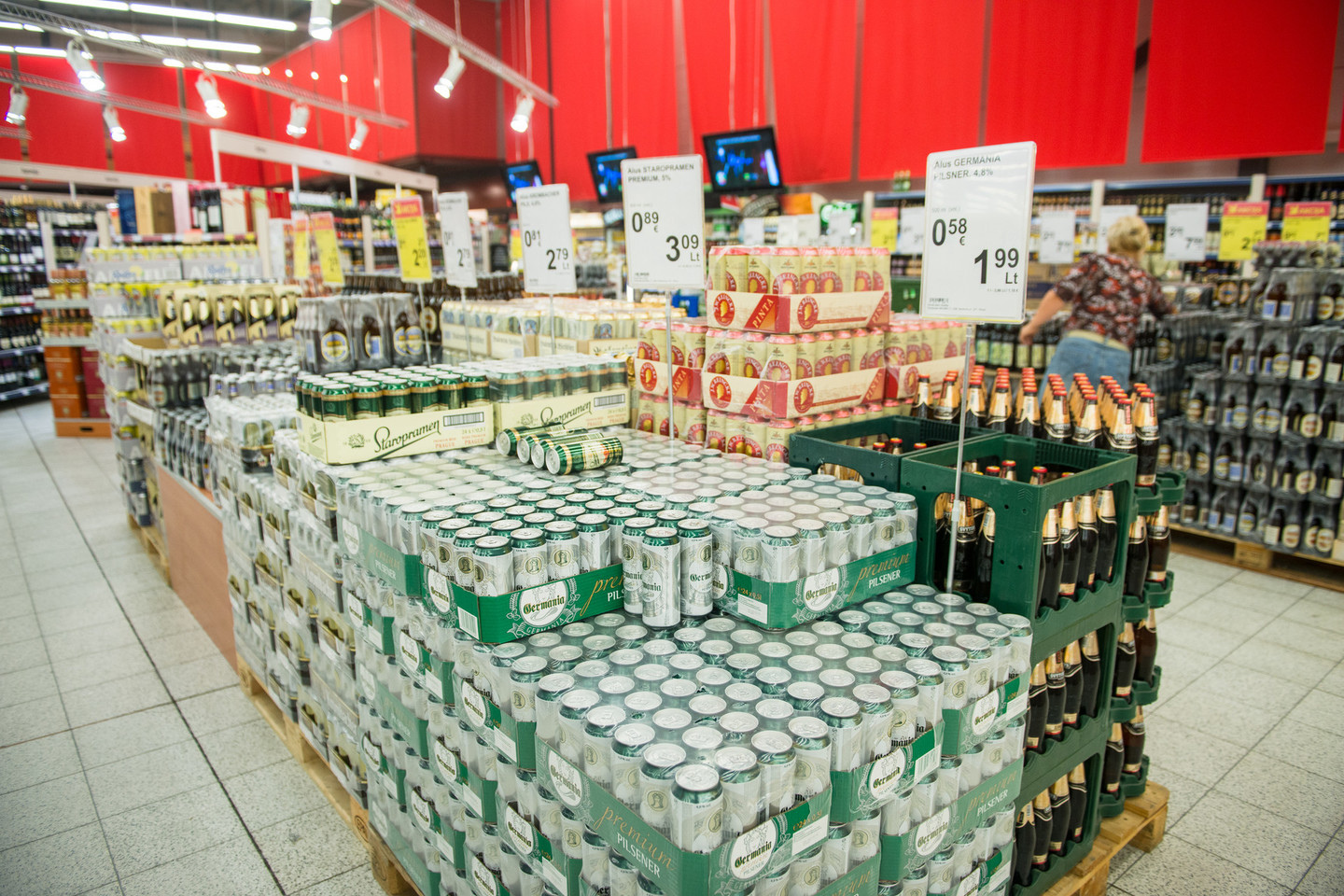 Pagėgiuose 17-metis pavogė 48 skardines alaus.
