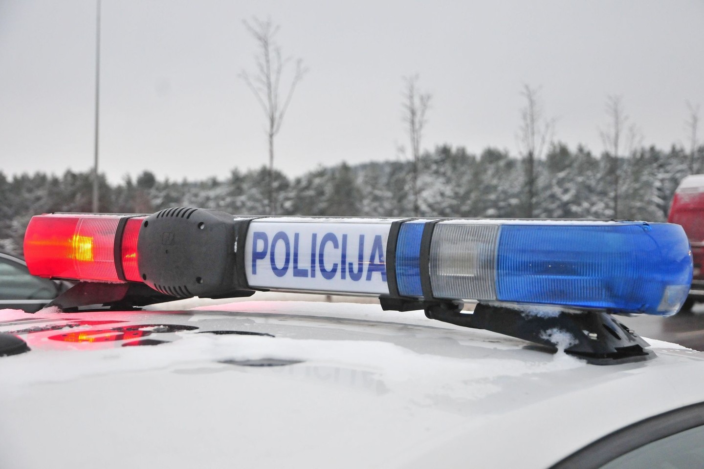 Avarijos aplinkybes tiria policijos pareigūnai.<br>A.Vaitkevičiaus asociatyvi nuotr.
