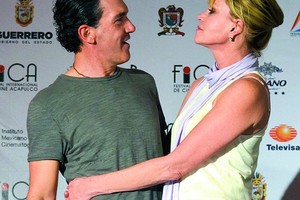 Antonio Banderasas ir Melanie Griffith pasidalijo ir paveikslus