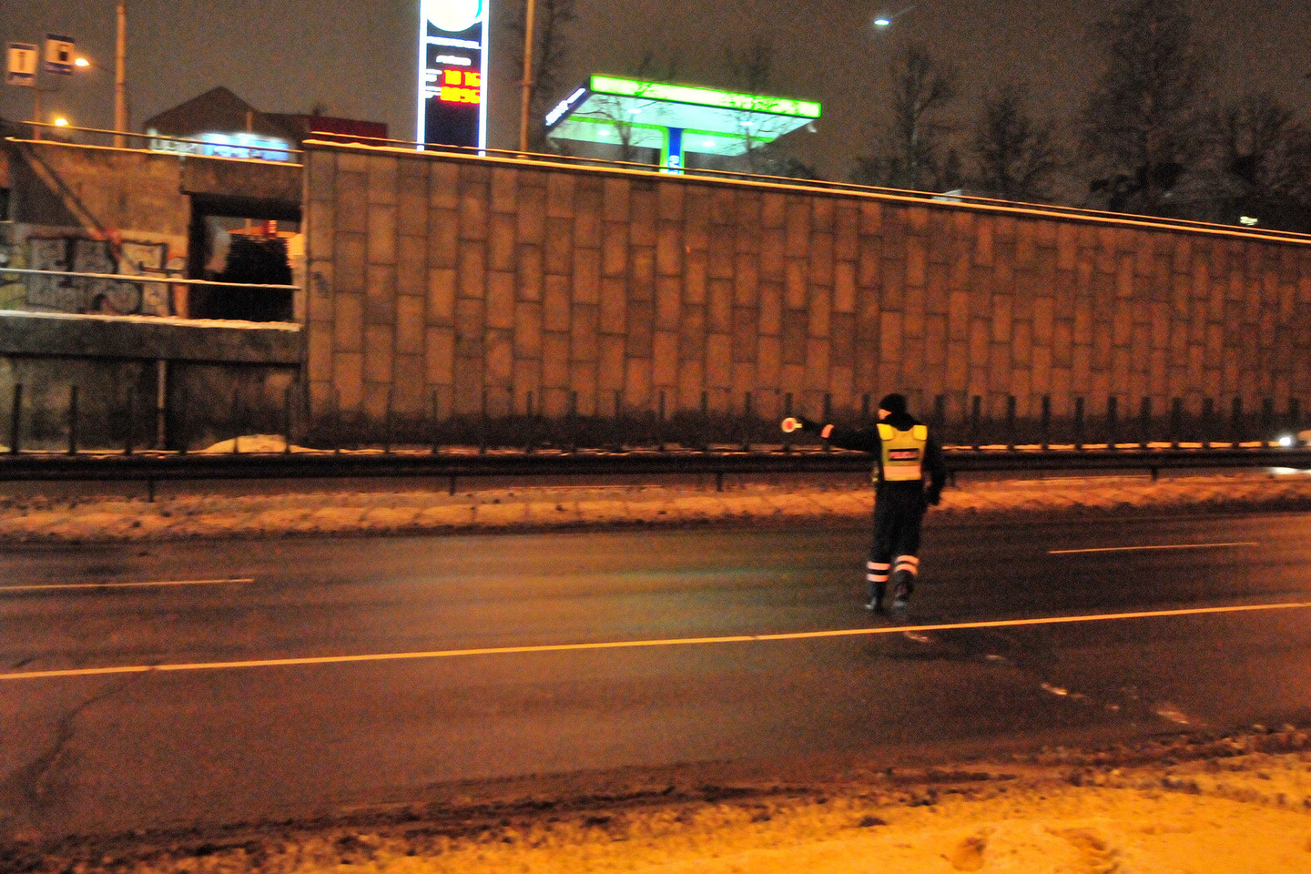 Per pusantros valandos kelių policijos pareigūnai Vilniuje sulaikė keturis greitį viršijusius vairuotojus.<br>A.Vaitkevičiaus nuotr.