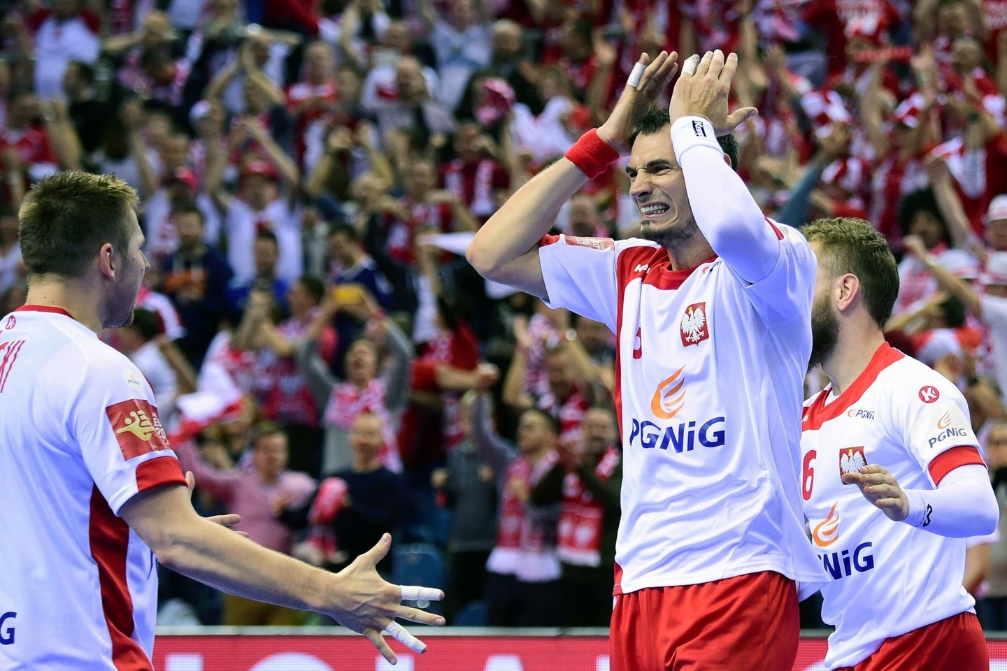Europos rankinio čempionate Lenkijos rinktinė išplėšė pergalę prieš Makedoniją.<br>AFP nuotr.