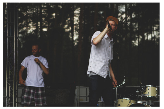 Lenkiškai repuojantis vilnietis Filmik skleidžia taikos žinią