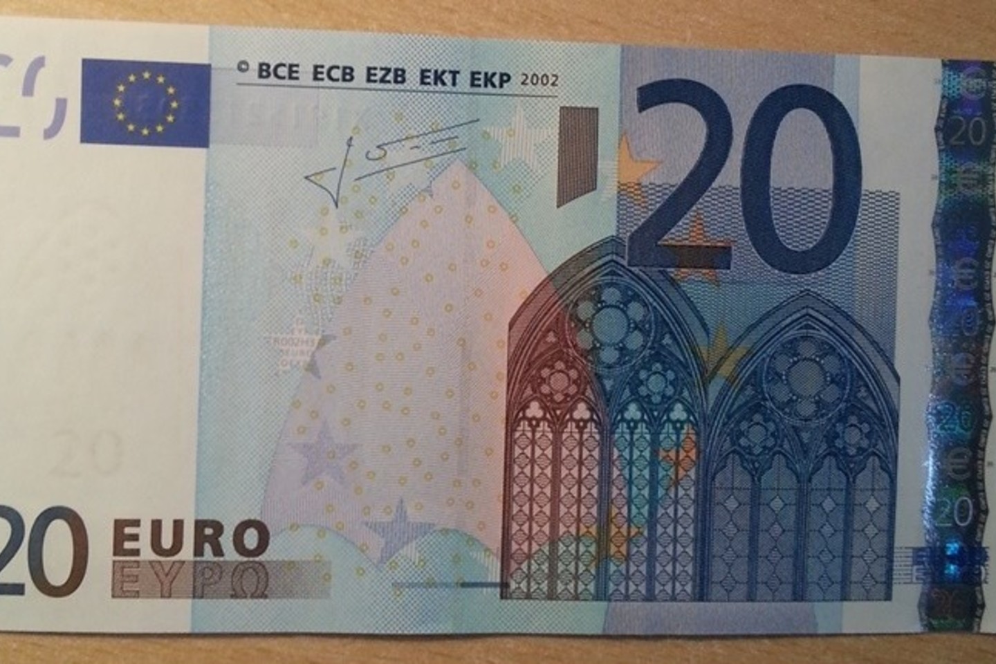 Jau užfiksuoti pirmieji bandymai šiemet papirkti muitininkus.