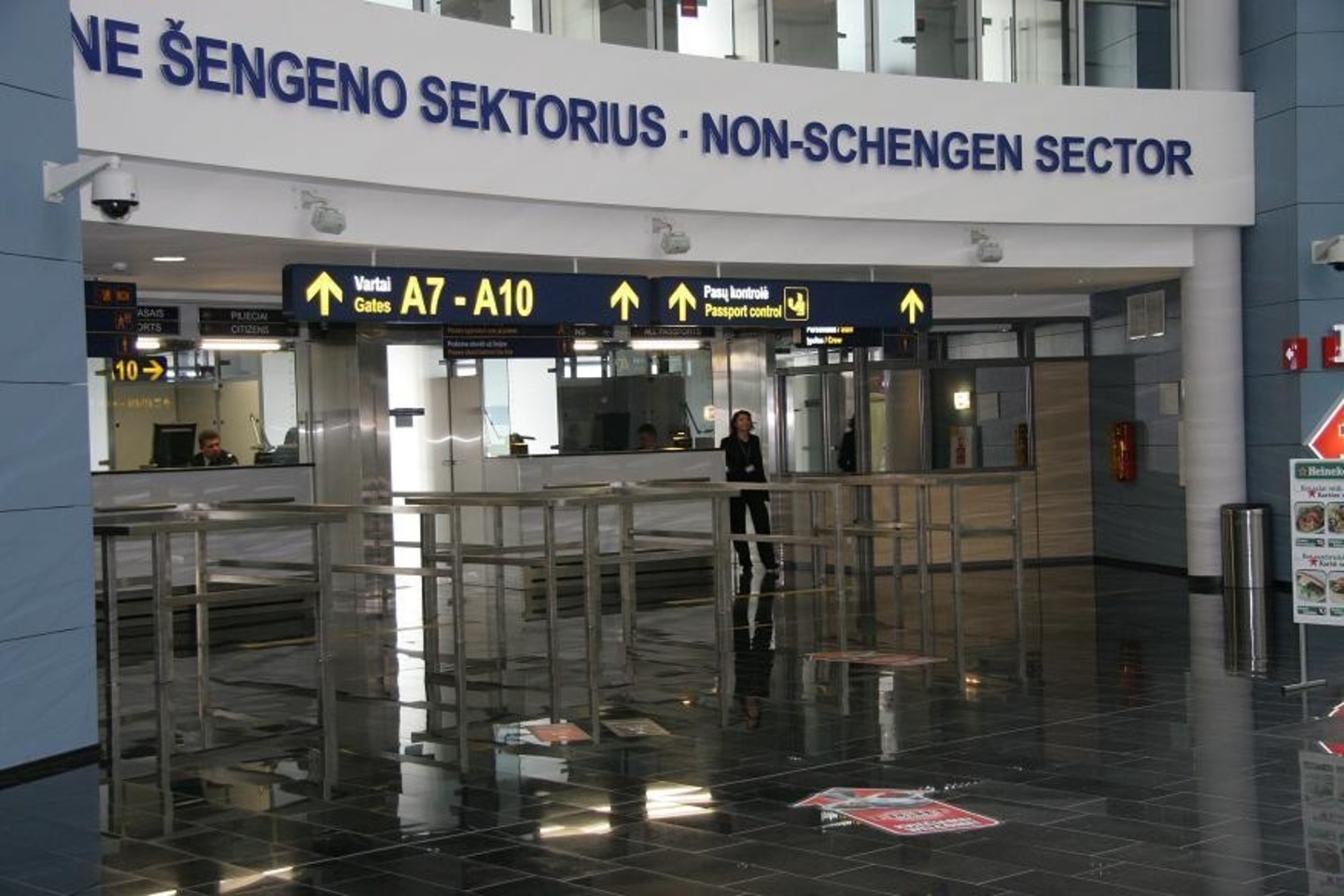 Vilniaus oro uoste pasieniečiams įkliuvo 6 metus dėl nusikaltimo ieškota kaunietė.