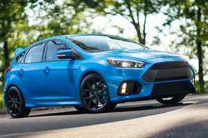„Ford“ pradėjo ilgai laukto „Focus RS“ gamybą