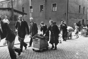 1946-ieji: Hitlerio svajonė po jo mirties beveik išsipildė