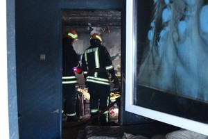 Tris mergaites Tauragėje išgelbėję ugniagesiai kuklinasi