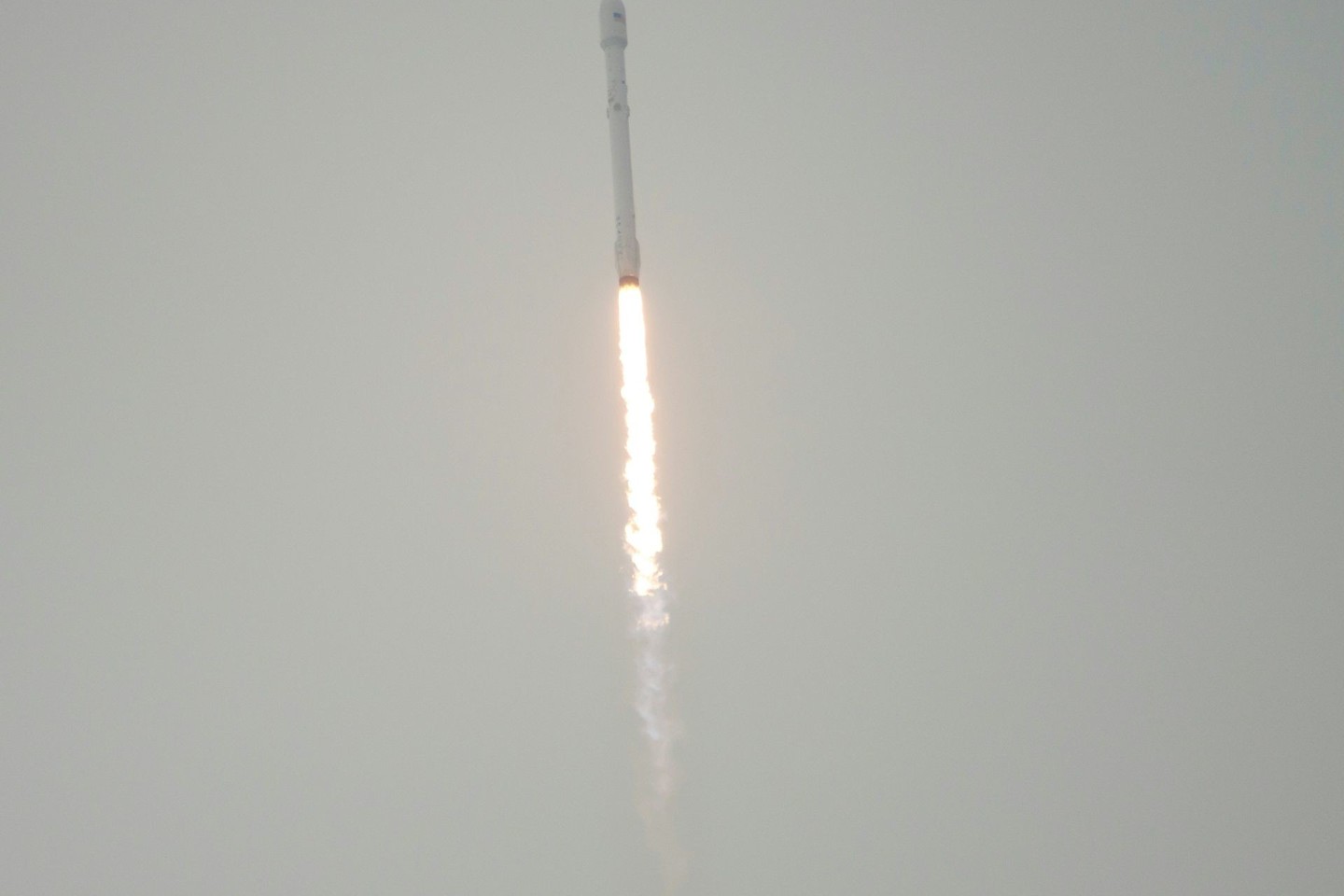 Iš Sirijos teritorijos paleista raketa pataikė į gyvenamąjį namą Turkijos Kiliso provincijoje, šalies pietvakariuose.