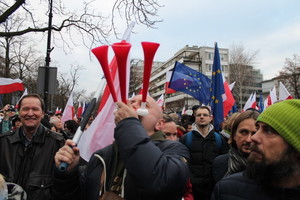 Lenkai sukilo: nenori būti šnipinėjami internetu