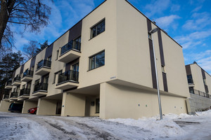 Žinomi statytojai gudrauja: vietoj įprasto buto siūlo pusę