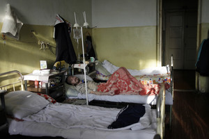 Rusijos žmones šienauja rekordinė viruso epidemija