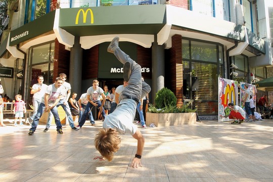Baltijos šalyse „McDonald‘s“ valdanti įmonė plėsis Rumunijoje