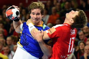 Europos rankinio čempionate – tėvas prieš sūnų