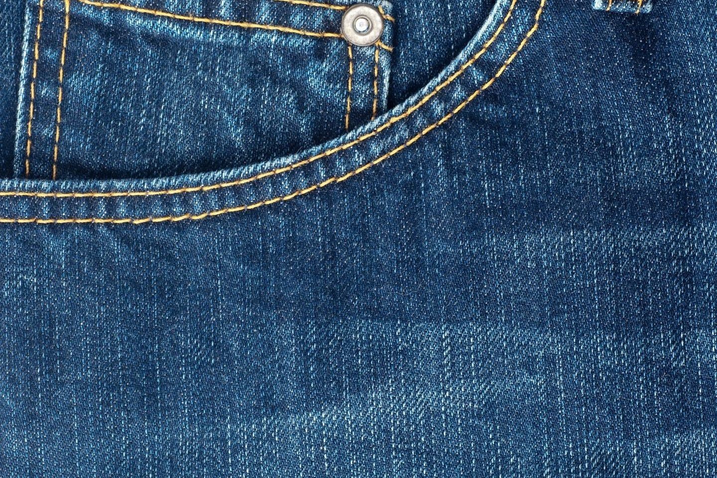 G.Drukteinis įminė mįslę, kam gi skirta mažoji džinsų kišenėlė.<br>„123rf.com“ nuotr.