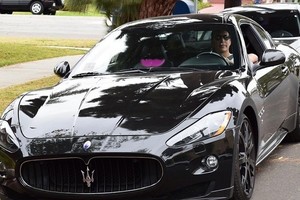 „Uber“ vairuotoju tapęs milijonierius A. Perezas dalins pinigus