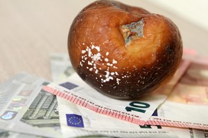 Greitieji kreditai bedarbiams atsirūgo rekordine bauda