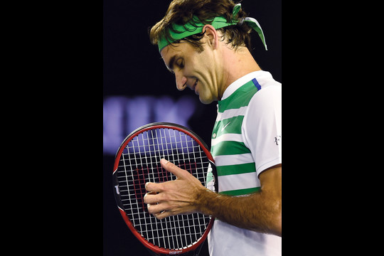 R.Federeris sugebėjo atsitiesti trečiajame sete, tačiau ketvirtasis setas vėl priklausė varžovui.<br>AP nuotr.
