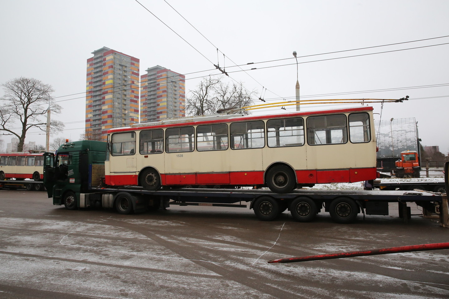 Dalis senų troleibusų buvo išvežta į Ukrainą.<br>R.Danivevičiaus nuotr.