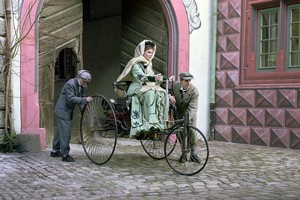 Pirmoji kelionė automobiliu: kam reikėjo smeigtuko ir batsiuvio