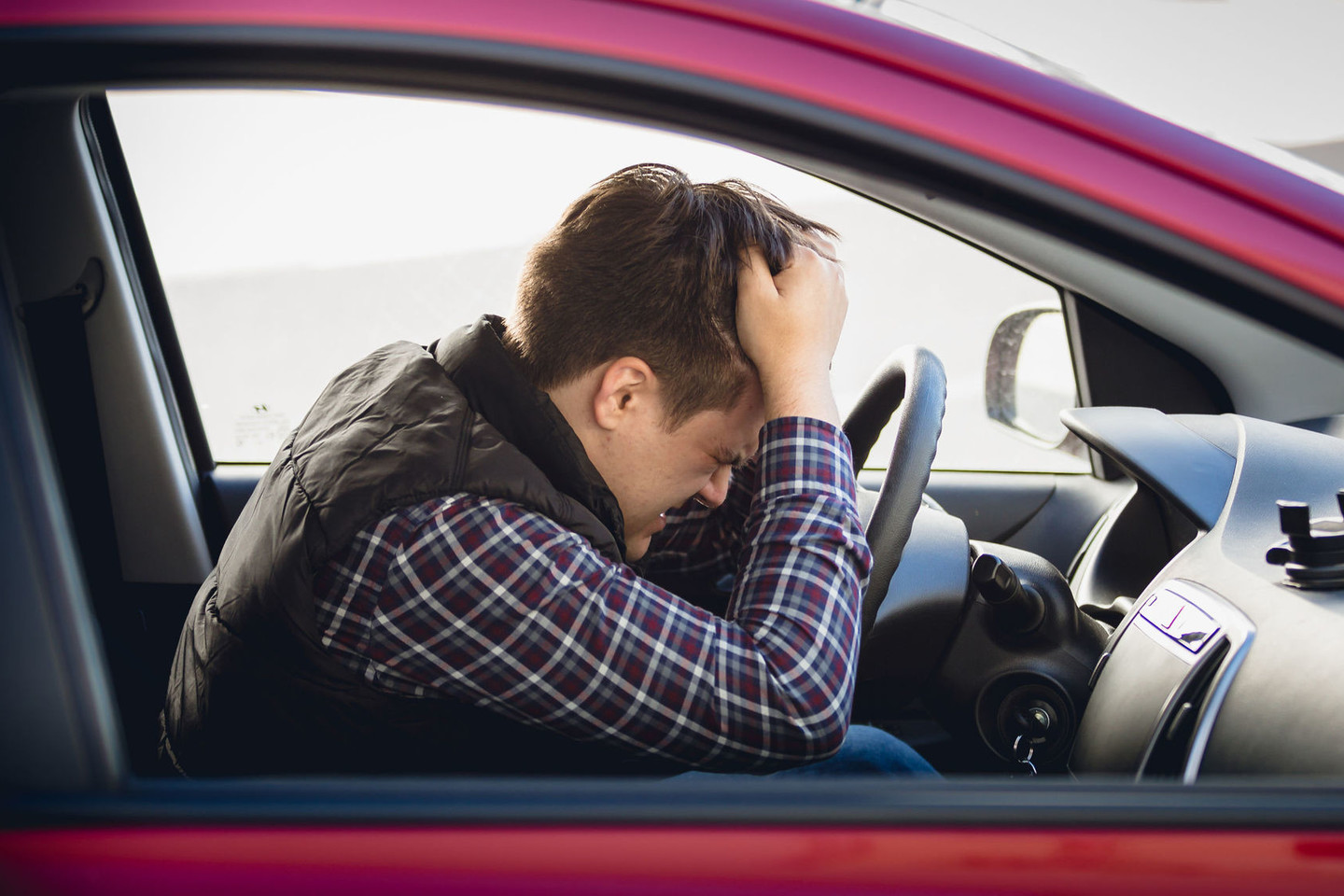 Naujasis tyrimas skirtas išsiaiškinti, ar vairuotojas nerizikuoja užmigti prie vairo.<br>123rf.com asociatyvi nuotr.